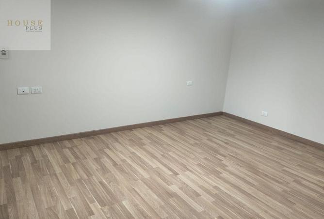 8705561 - Property Image 3