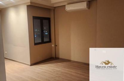 Apartment - 3 Bedrooms - 2 Bathrooms for rent in Moon Residences - Fifth Square - The 5th Settlement - New Cairo City - Cairo