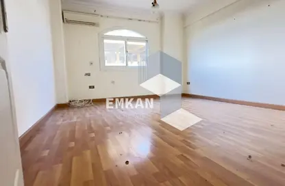 شقة - 4 غرف نوم - 3 حمامات للايجار في 6 ويست - بيفرلي هيلز - كمبوندات الشيخ زايد - الشيخ زايد - الجيزة