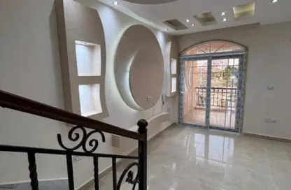 فيلا - 3 غرف نوم - 3 حمامات للايجار في مدينتي - القاهرة