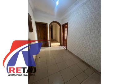 Apartment - 6 Bedrooms - 3 Bathrooms for rent in Abou Dawoud Al Zahery St. - 6th Zone - Nasr City - Cairo
