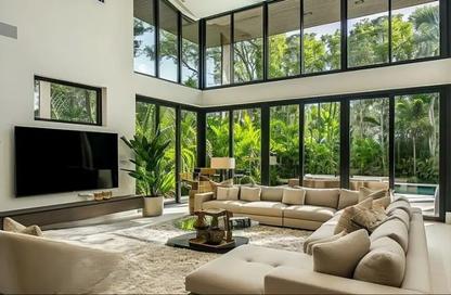 Villa - 5 Bedrooms - 3 Bathrooms for sale in Garden Residence - Hyde Park - New Cairo City - Cairo