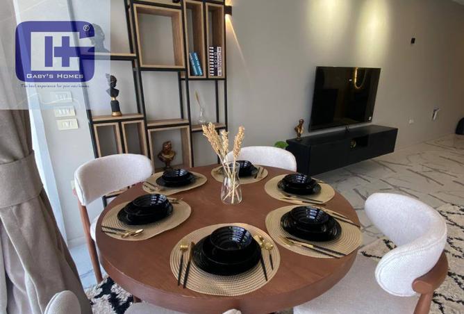 98548996 - Property Image 3