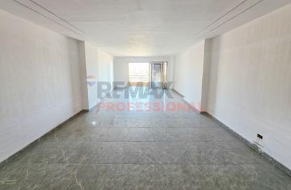 Apartment - 3 - 2 for sale in Suez Canal Road - Moharam Bek - Hay Wasat - Alexandria