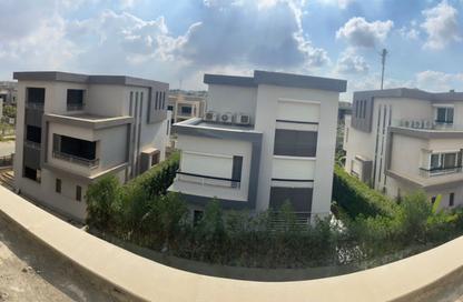 فيلا - 4 - 4 للبيع في نيو جيزة - طريق مصر اسكندرية الصحراوي - مدينة 6 أكتوبر - الجيزة
