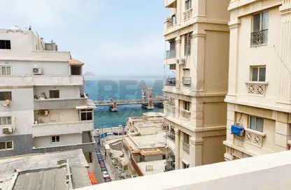 شقة - 6 غرف نوم - 3 حمامات للبيع في ستانلي - حي شرق - الاسكندرية شقة - 6 غرف نوم - 3 حمامات للبيع في ستانلي - حي شرق - الاسكندرية