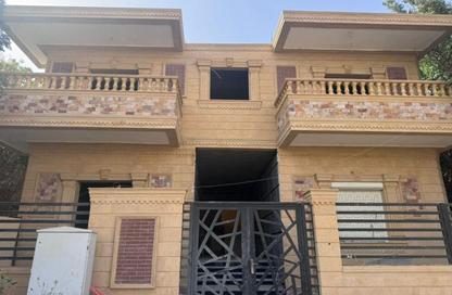 Apartment - 3 Bedrooms - 3 Bathrooms for sale in 1st Neighborhood - 2nd District East - Shorouk City - Cairo