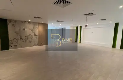 مساحات مكتبية - 8 غرف نوم - 3 حمامات للايجار في شارع مجمع البنوك - شارع التسعين الجنوبي - التجمع الخامس - مدينة القاهرة الجديدة - القاهرة