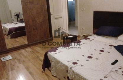 Roof - 4 Bedrooms - 3 Bathrooms for rent in Abdullah Bin Omar St. - Al Narges 6 - Al Narges - New Cairo City - Cairo
