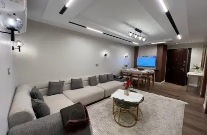 Apartment - 3 Bedrooms - 3 Bathrooms for sale in Al Mesaha St. - Dokki - Giza