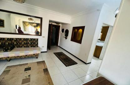 Apartment - 2 Bedrooms - 1 Bathroom for rent in Helmy Hassan Ali St. - 8th Zone - Nasr City - Cairo