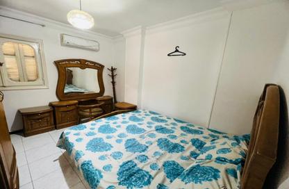 Apartment - 2 Bedrooms - 1 Bathroom for rent in Helmy Hassan Ali St. - 8th Zone - Nasr City - Cairo
