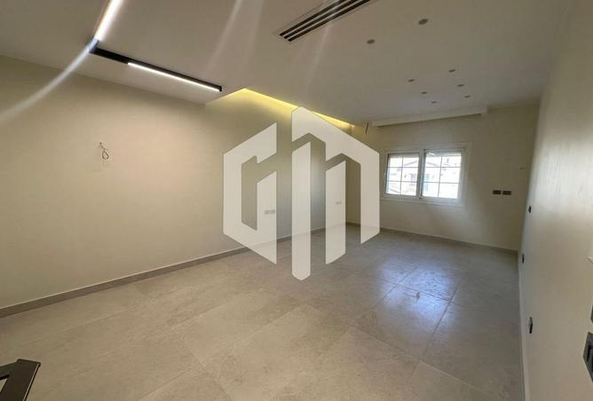 8602510 - Property Image 3