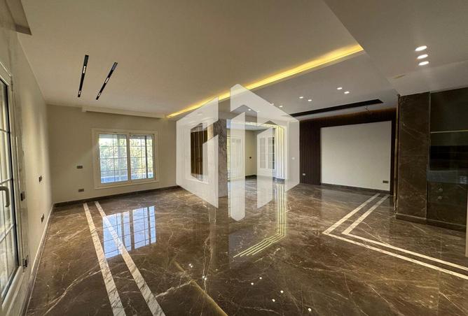 8602510 - Property Image 2