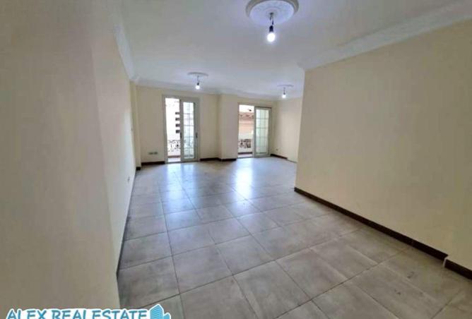 63635496 - Property Main Image