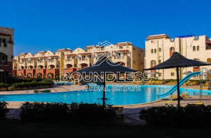 Chalet - 2 Bedrooms - 1 Bathroom for sale in Lasirena Palm Beach - Al Ain Al Sokhna - Suez