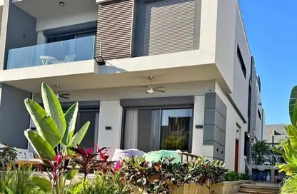 تاون هاوس - 4 غرف نوم - 4 حمامات للبيع في باتيو الزهراء - كمبوندات الشيخ زايد - الشيخ زايد - الجيزة