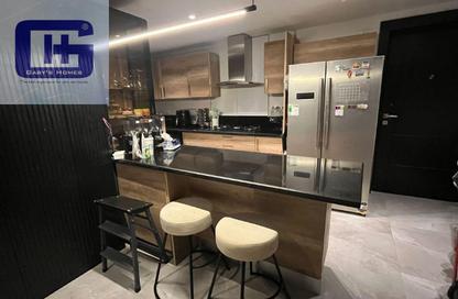 Apartment - 2 Bedrooms - 2 Bathrooms for sale in Galleria Residences - South Investors Area - New Cairo City - Cairo