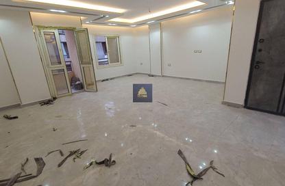 Apartment - 3 Bedrooms - 2 Bathrooms for sale in El Mearag City - Zahraa El Maadi - Hay El Maadi - Cairo