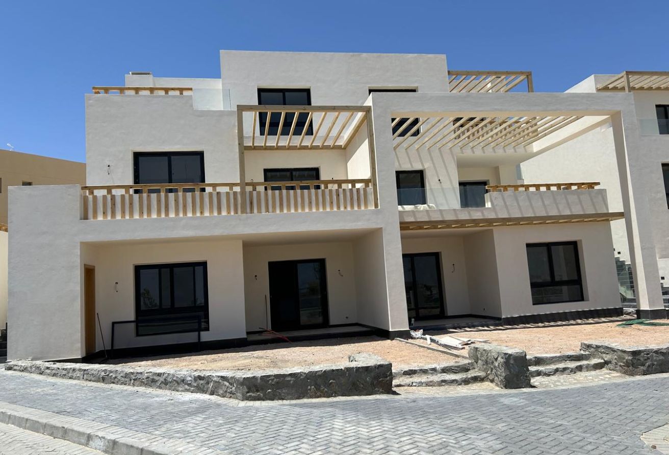 Sale 2 BR Ground Floor In Makadi Heights -Finished thumbnail