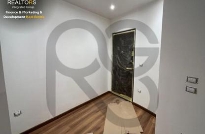 Apartment - 3 Bedrooms - 2 Bathrooms for sale in 16th District - Sheikh Zayed City - Giza
