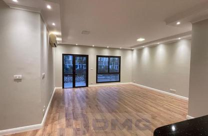 Apartment - 3 Bedrooms - 3 Bathrooms for sale in The Courtyards - Sheikh Zayed Compounds - Sheikh Zayed City - Giza