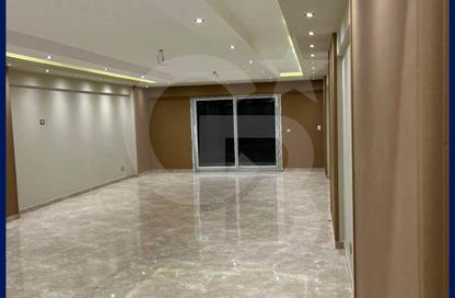 Apartment - 3 Bedrooms - 2 Bathrooms for sale in Nady Smouha Al Riyadi St. - Smouha - Hay Sharq - Alexandria
