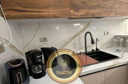 Apartment - 1 Bedroom - 1 Bathroom for sale in Beverly Hills Road - 17th District - Sheikh Zayed City - Giza