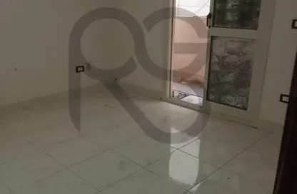 شقة - 3 غرف نوم - 2 حمامات للبيع في المستثمر الصغير - الحي العاشر - الشيخ زايد - الجيزة