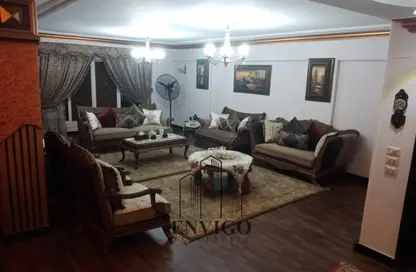 شقة - 4 غرف نوم - 3 حمامات للبيع في شارع معز الدوله - المنطقة السادسة - مدينة نصر - القاهرة