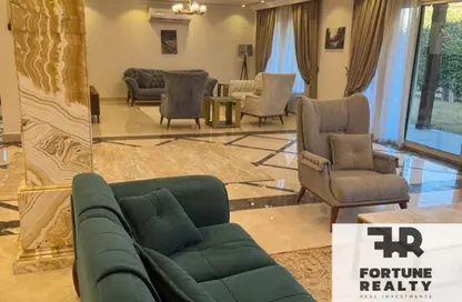 Villa - 5 Bedrooms - 6 Bathrooms for rent in Aswar Residence - 5th Settlement Compounds - The 5th Settlement - New Cairo City - Cairo