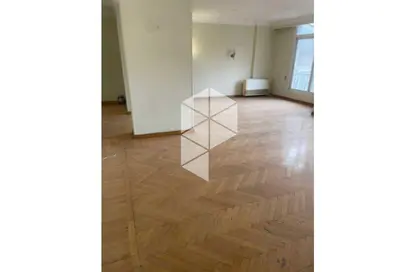 Apartment - 3 Bedrooms - 2 Bathrooms for sale in Ismail Mohamed St. - Zamalek - Cairo