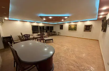 شقة - 3 غرف نوم - 2 حمامات للبيع في شارع شهاب - المهندسين - الجيزة