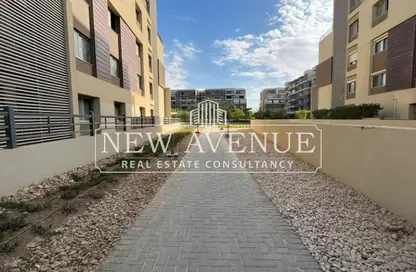 Apartment - 3 Bedrooms - 2 Bathrooms for sale in Palm Hills New Cairo - 5th Settlement Compounds - The 5th Settlement - New Cairo City - Cairo