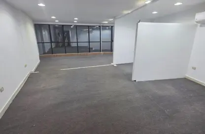 Office Space - 3 Bedrooms - 1 Bathroom for rent in Rayhanah Plaza - Zahraa El Maadi - Hay El Maadi - Cairo