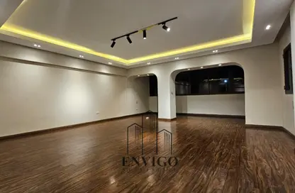 شقة - 3 غرف نوم - 2 حمامات للبيع في شارع عماد الدين كامل - المنطقة الأولى - مدينة نصر - القاهرة شقة - 3 غرف نوم - 2 حمامات للبيع في شارع عماد الدين كامل - المنطقة الأولى - مدينة نصر - القاهرة