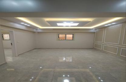 Apartment - 3 Bedrooms - 1 Bathroom for sale in 3rd District - 6 October City - Giza