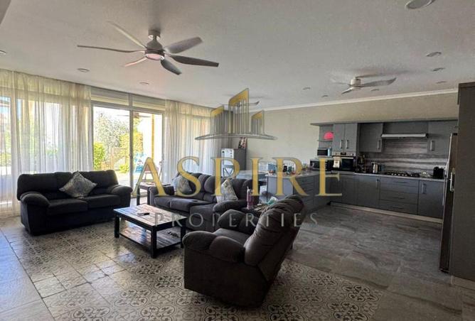 8646660 - Property Image 2