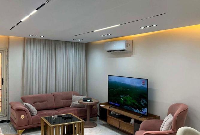 83402501 - Property Main Image