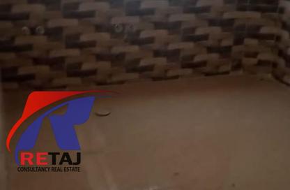 Whole Building - 3 Bedrooms - 2 Bathrooms for rent in Al Gezira St. - South Investors Area - New Cairo City - Cairo