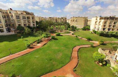 Apartment - 3 Bedrooms - 2 Bathrooms for sale in Hadayek Al Mohandessin - 4th District - Sheikh Zayed City - Giza