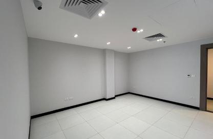 Clinic - 2 Bedrooms - 1 Bathroom for rent in Central Avenue - 2nd District - Sheikh Zayed City - Giza