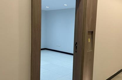 Clinic - 2 Bedrooms - 1 Bathroom for rent in Central Avenue - 2nd District - Sheikh Zayed City - Giza