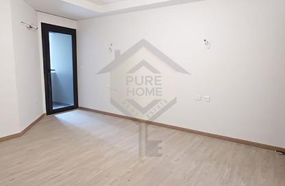 شقة - 3 - 3 للايجار في سكاي لاين - سموحة - حي شرق - الاسكندرية