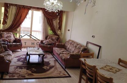 Apartment - 2 Bedrooms - 1 Bathroom for rent in 1st District - Sheikh Zayed City - Giza