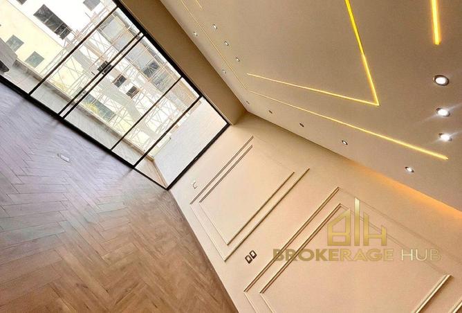 98000100 - Property Main Image