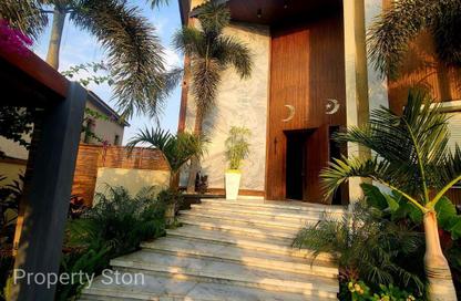 Villa - 7+ Bedrooms - 7+ Bathrooms for sale in Sarayat Al Maadi - Hay El Maadi - Cairo