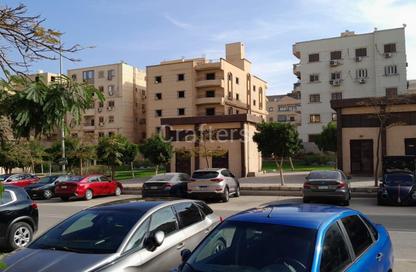 Apartment - 3 Bedrooms - 3 Bathrooms for sale in Al Narges - New Cairo City - Cairo