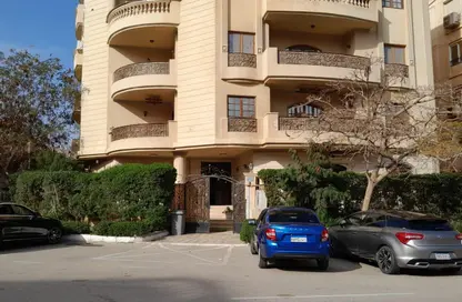 Apartment - 3 Bedrooms - 3 Bathrooms for sale in Al Narges - New Cairo City - Cairo