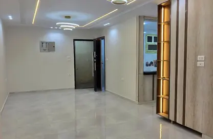 Apartment - 3 Bedrooms - 2 Bathrooms for sale in Gate 4 - Mena - Hadayek El Ahram - Giza